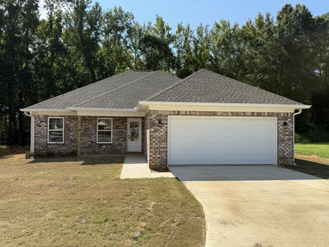 Photo of 5 Autumn Ridge, Sherman, MS 38869 (MLS # 25-2821) Photo of 5 Autumn Ridge, Sherman, MS 38869 (MLS # 25-2821)