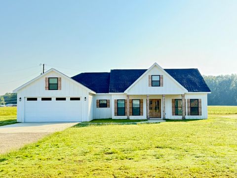 Photo of 50012 Riverwood Road, Aberdeen, MS 39730 (MLS # 25-3342)