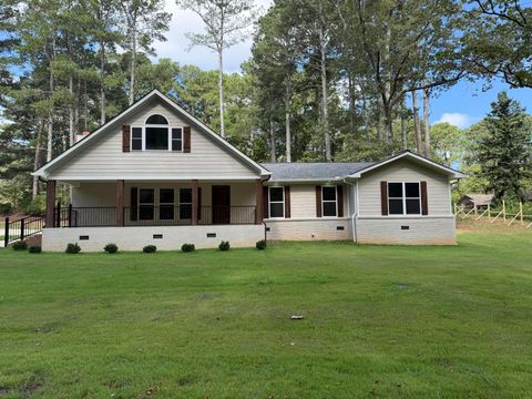 Photo of 1104 S Pearl St., Iuka, MS 38852 (MLS # 25-2814) Photo of 1104 S Pearl St., Iuka, MS 38852 (MLS # 25-2814)