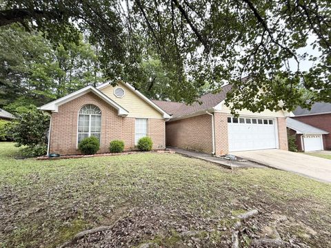 Photo of 104 Loghan Dr., Saltillo, MS 38866 (MLS # 26-1514)
