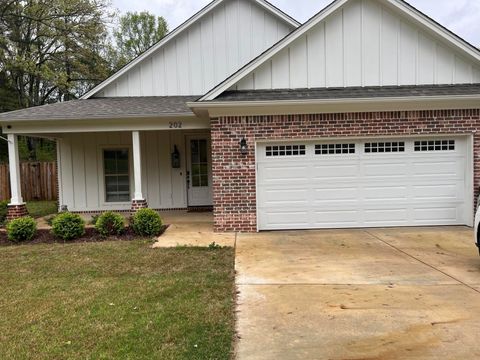 202 Robbins Dr., New Albany, MS 38652 - #: 24-1237