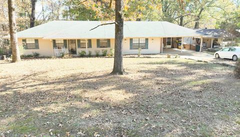 Photo of 1298 CR 73, Myrtle, MS 38650 (MLS # 25-4035)