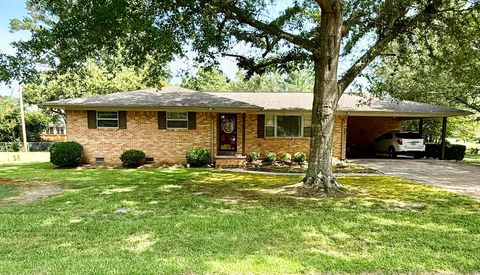 Photo of 1109 Kendall St., Amory, MS 38821 (MLS # 25-2651) Photo of 1109 Kendall St., Amory, MS 38821 (MLS # 25-2651)