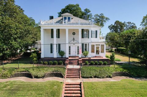 Photo of 1504 N Fillmore St., Corinth, MS 38834 (MLS # 25-3594)