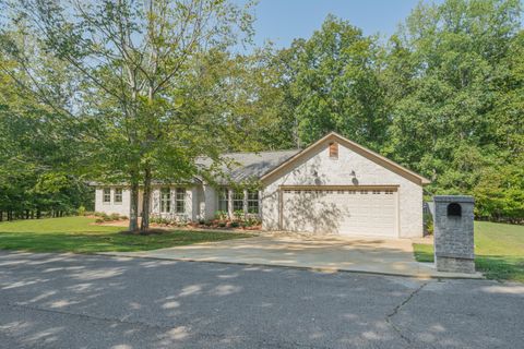Photo of 3 County Road 470, Corinth, MS 38834 (MLS # 25-3331)