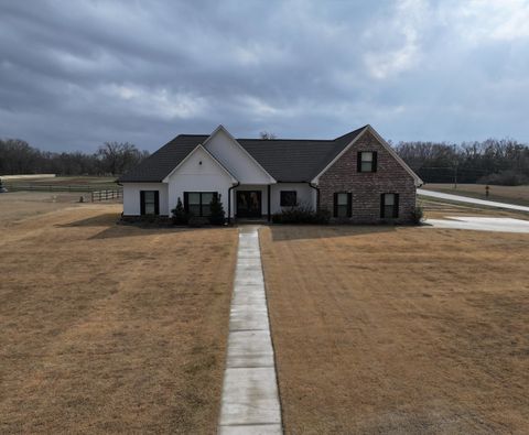 Photo of 855 S Co Rd 87, New Albany, MS 38652 (MLS # 26-642)
