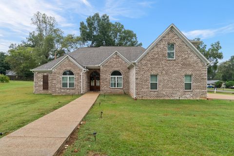 Photo of 115 Park St., Houston, MS 38851 (MLS # 25-3420)
