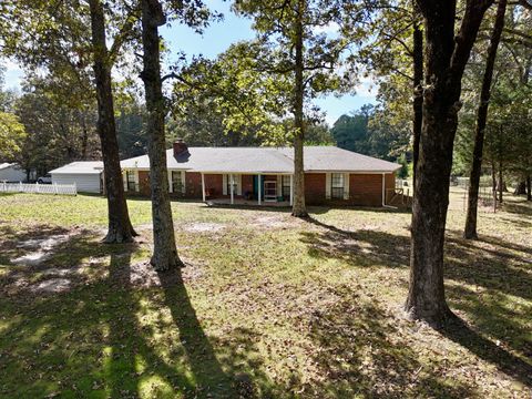 Photo of 131 Birmingham Ridge Road, Blue Springs, MS 38828 (MLS # 25-3404)