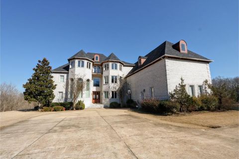 Photo of 186 Ridgelake Dr, Tupelo, MS 38801 (MLS # 26-451)