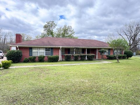 Photo of 2433 N Veterans Memorial Blvd, Saltillo, MS 38866 (MLS # 26-990)