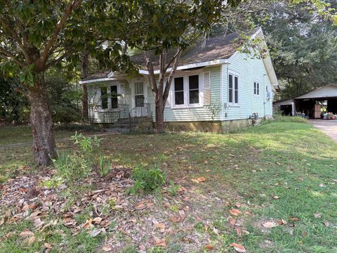 Photo of 816 W Bankhead St., New Albany, MS 38652 (MLS # 25-3129)