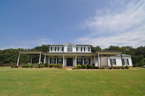 Photo of 216 Road 1802, Saltillo, MS 38866 (MLS # 25-3302)