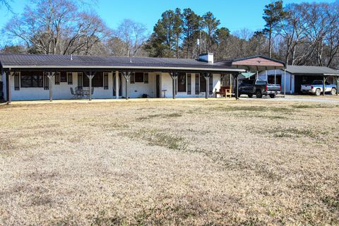 Photo of 264 County Road 520, Shannon, MS 38868 (MLS # 26-434)