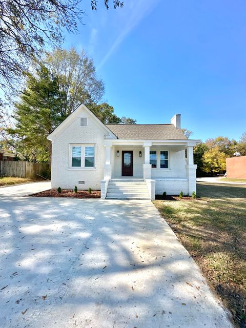 Photo of 5039 North Raymond Avenue, Tupelo, MS 38801 (MLS # 25-3929)
