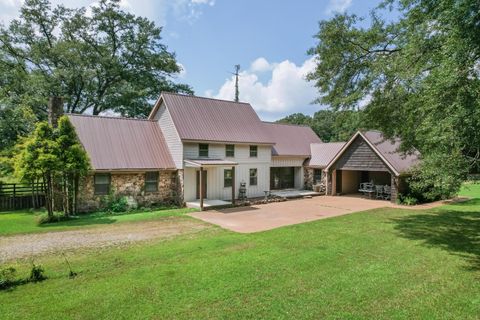 Photo of 50 Parker Rogers Road, Fulton, MS 38843 (MLS # 25-2708) Photo of 50 Parker Rogers Road, Fulton, MS 38843 (MLS # 25-2708)