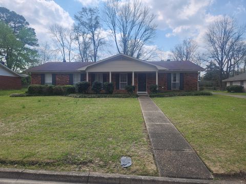Photo of 1011 Coolidge Street St, Tupelo, MS 38801 (MLS # 26-1031)