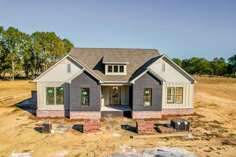 Photo of 803 Oxford Loop, New Albany, MS 38652 (MLS # 25-3991)