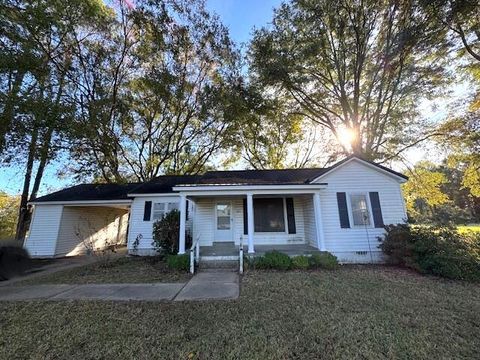 Photo of 140 Mattox Road, Tupelo, MS 38801 (MLS # 25-3738)