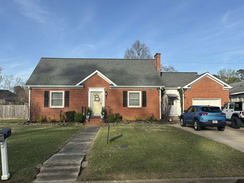 Photo of 207 S 7th St., Amory, MS 38821 (MLS # 26-849)