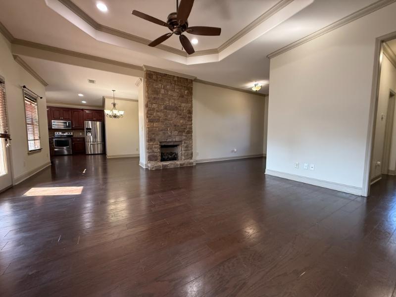 1724 Broadleaf Ln.