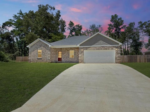 Photo of 240 E Oxford St., Pontotoc, MS 38863 (MLS # 26-1872)