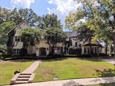 Photo of 653 Highland CIR, Tupelo, MS 38804 (MLS # 26-3295)