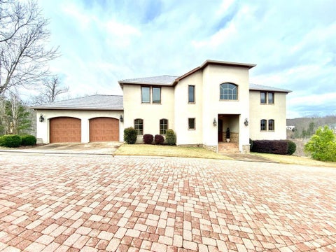 Photo of 405 Shipwatch Pl., Savannah, TN 38372 (MLS # 25-4436)