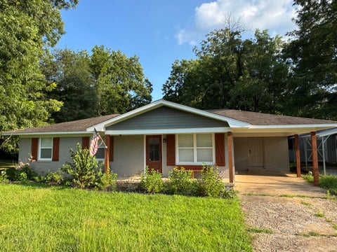 Photo of 189 Nixon St., Pontotoc, MS 38863 (MLS # 26-2810)