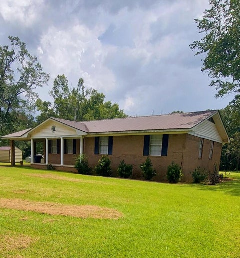 Photo of 261 Lake Dr., Pontotoc, MS 38863 (MLS # 26-3288)
