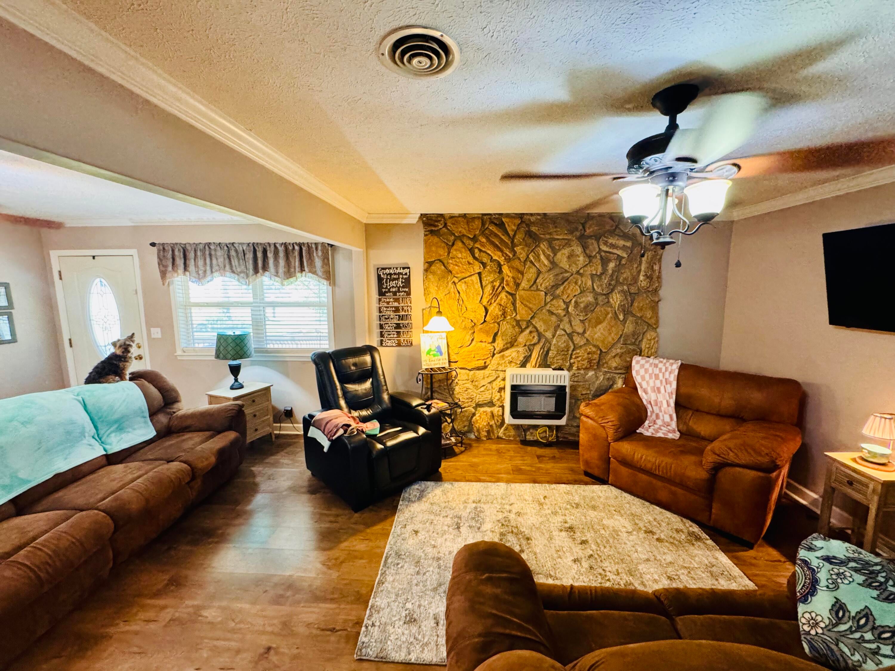 806 Moss Hill Dr.