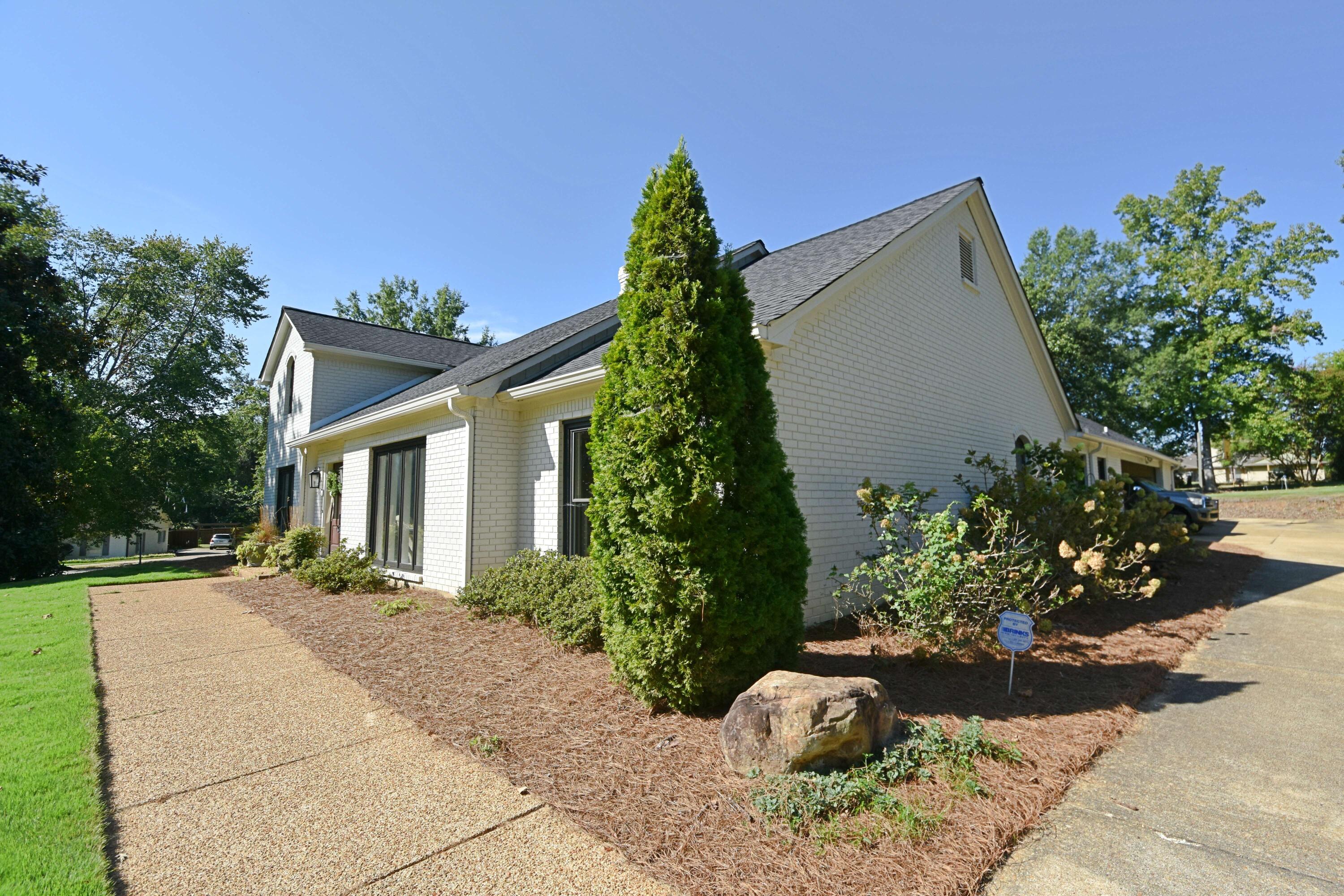 2301 St. Andrews Dr.