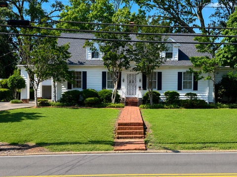 Photo of 619 Highland St., New Albany, MS 38652 (MLS # 26-1944)