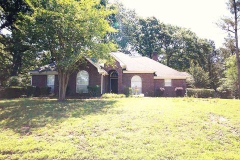 Photo of 1903 Skylark Circle CIR, Tupelo, MS 38801 (MLS # 26-2005)