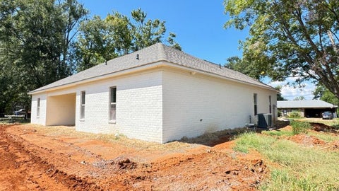 Photo of 435 W Reynolds St., Pontotoc, MS 38863 (MLS # 26-3325)