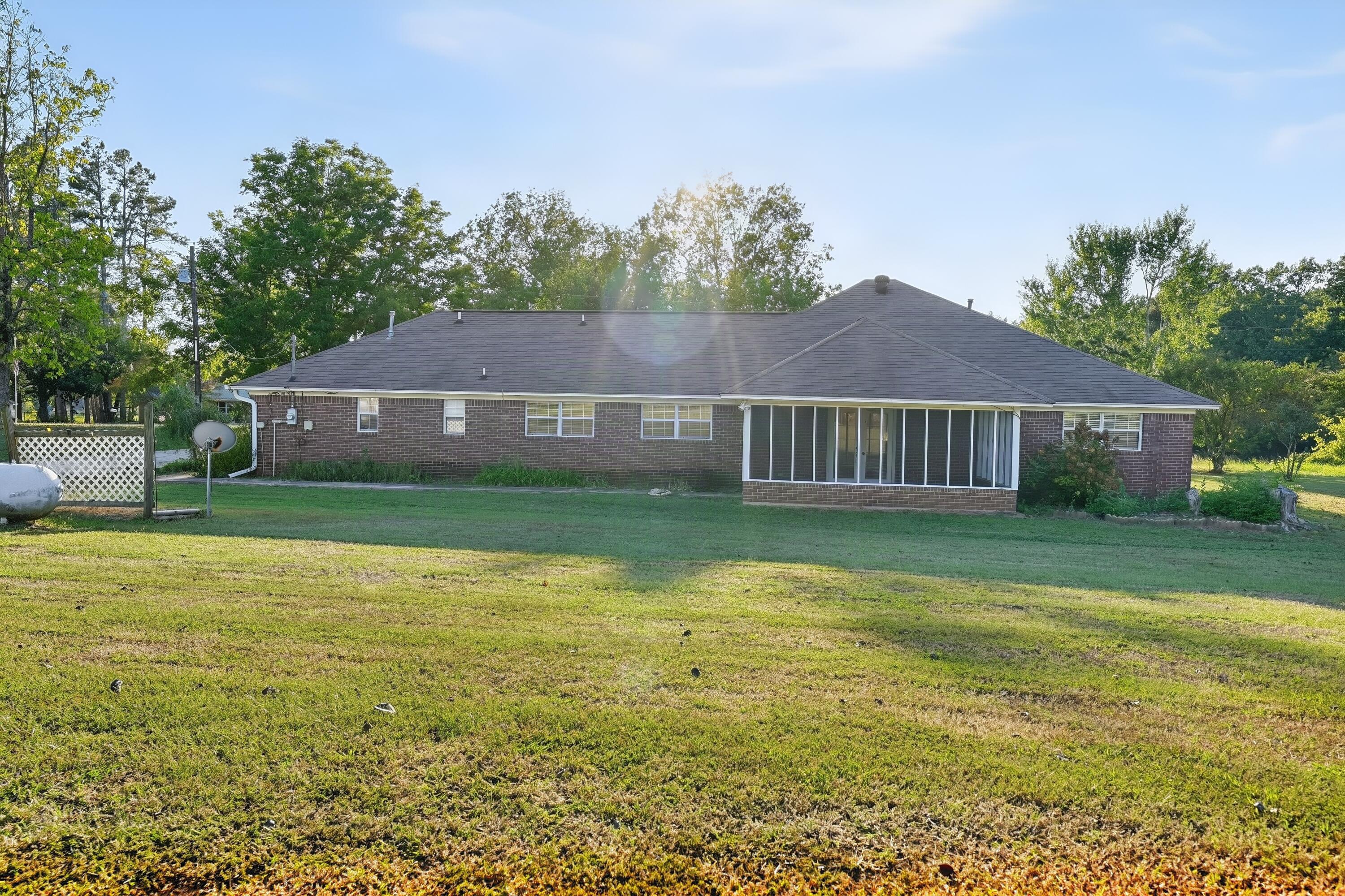 98 County Road 6121