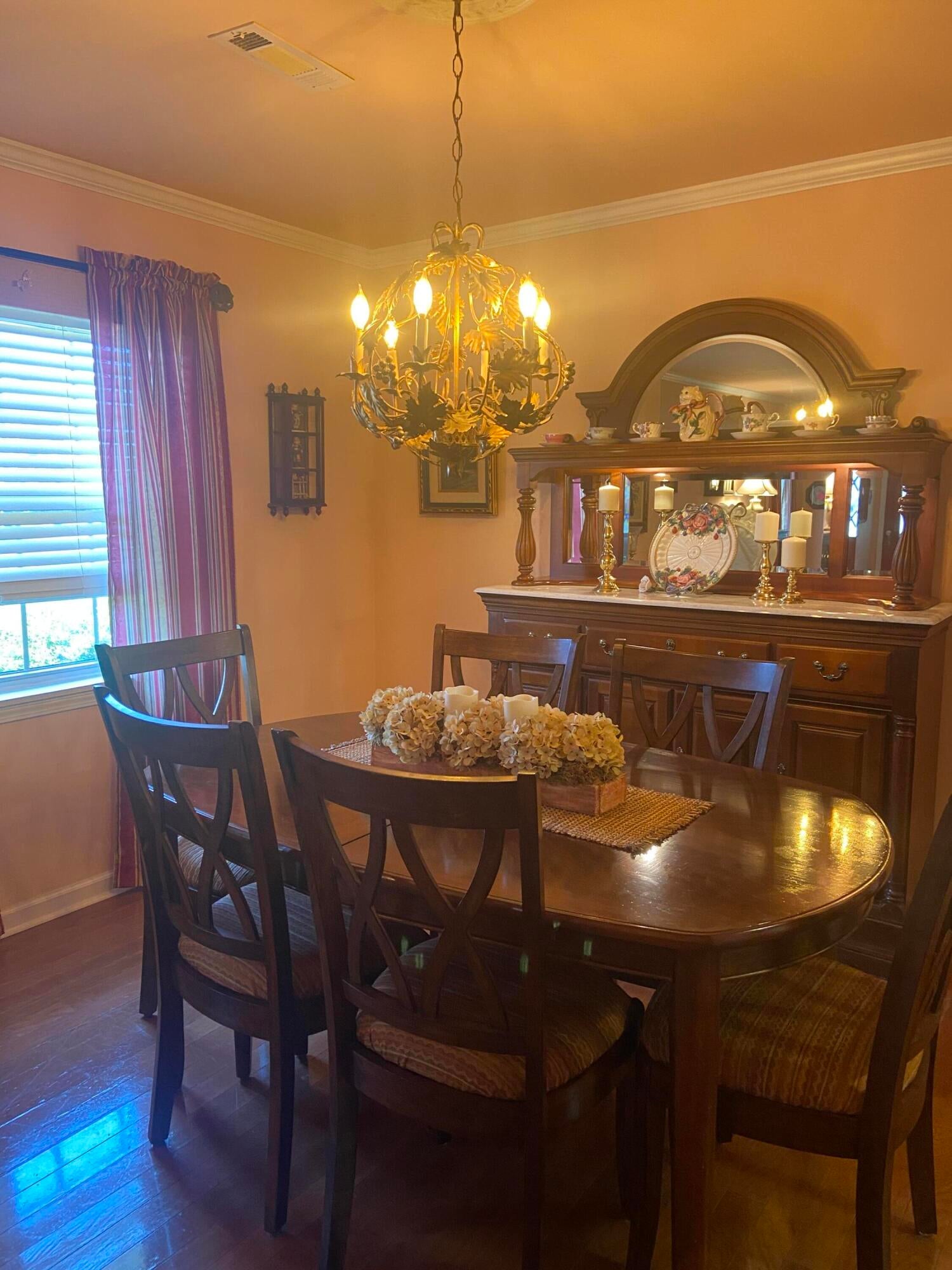 3526 Lansdowne Dr.