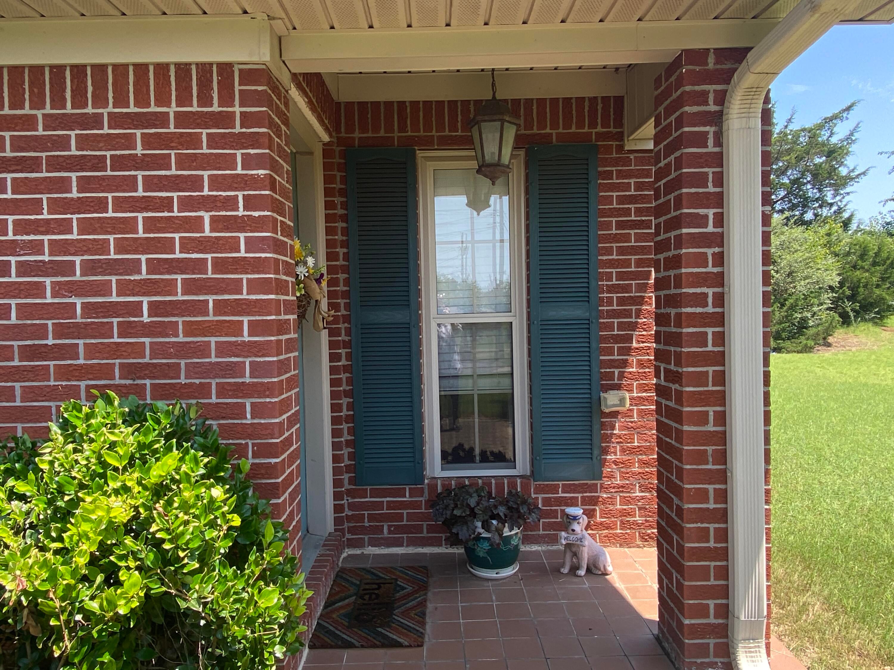 3526 Lansdowne Dr.