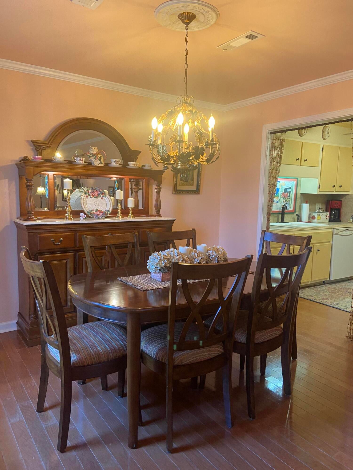 3526 Lansdowne Dr.