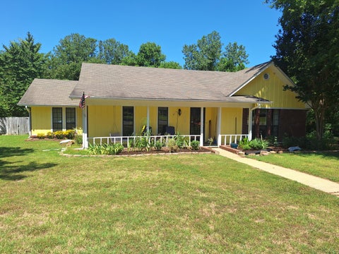 Photo of 2100 Bob White Dr., Tupelo, MS 38801 (MLS # 26-2992)