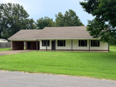 Photo of 402 Glenhaven Dr., New Albany, MS 38652 (MLS # 26-2962)