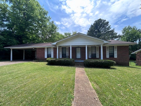 Photo of 1007 Eisenhower Dr., Tupelo, MS 38801 (MLS # 26-1758)