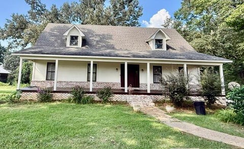Photo of 1302 BRASSFIELD ROAD RD, Pontotoc, MS 38863 (MLS # 26-3410)