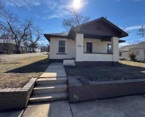 Photo of 304 Cleveland, New Albany, MS 38652 (MLS # 26-3283)