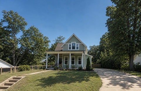 Photo of 944 Bowles St., Water Valley, MS 38965 (MLS # 26-2706)
