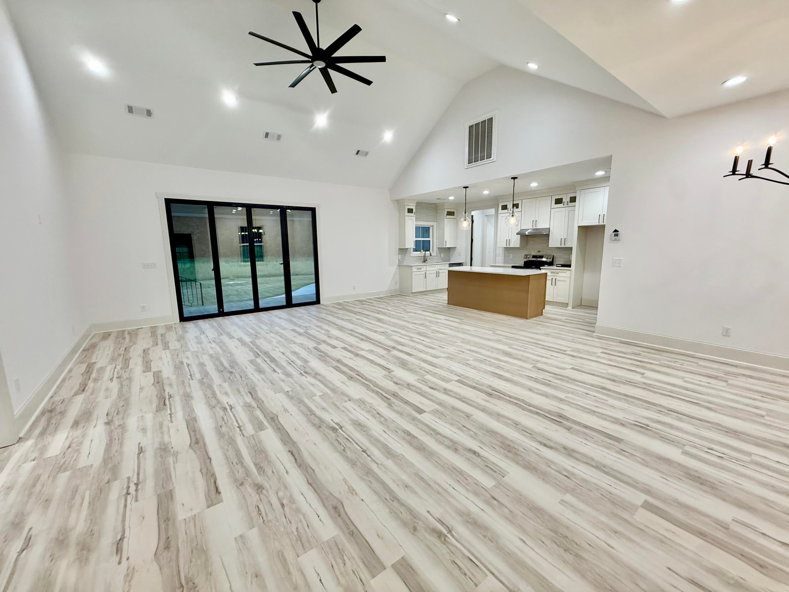 25 Arbor Cove West