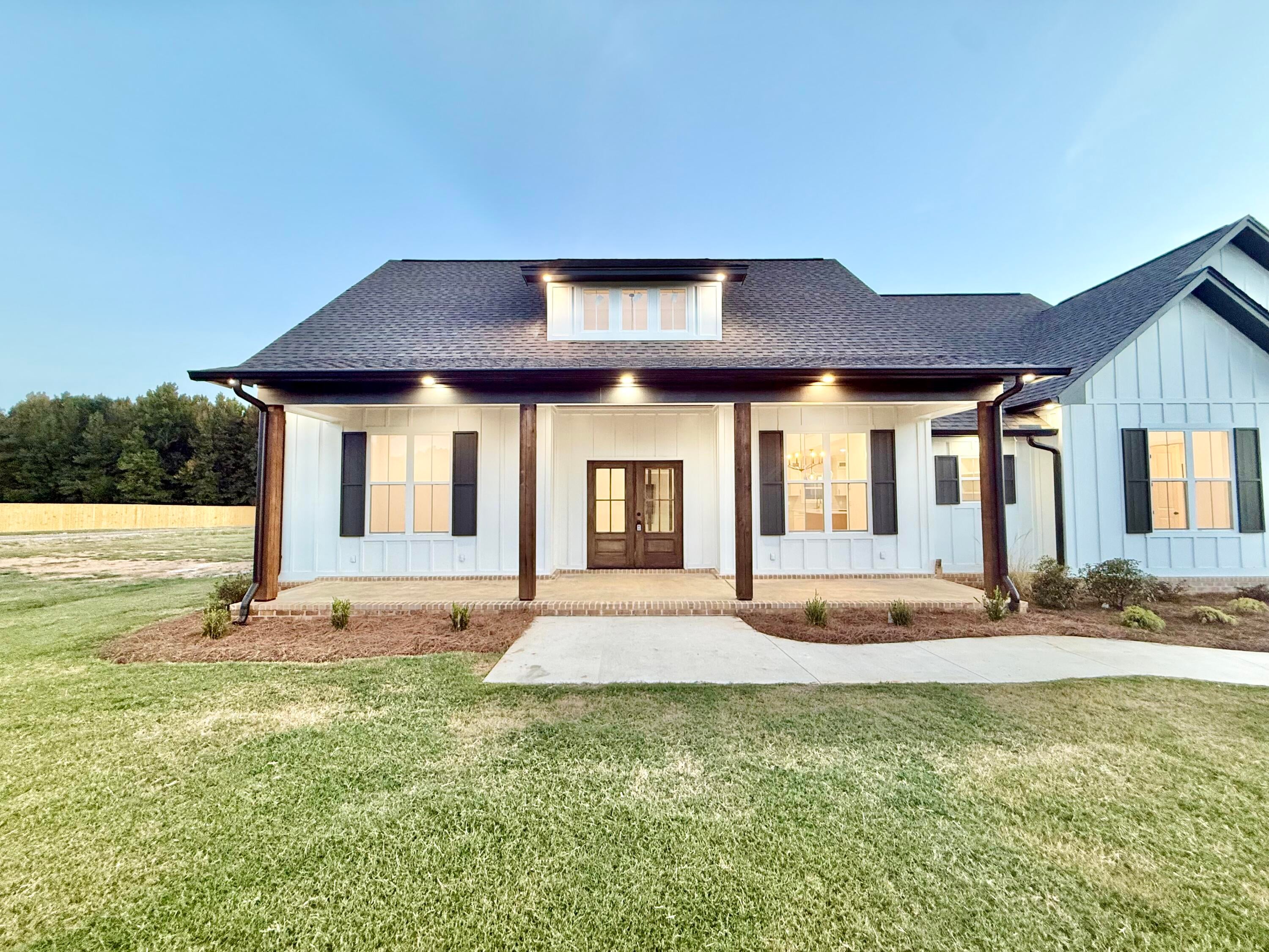 25 Arbor Cove West