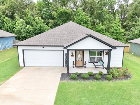 Photo of 70 Thaxton Hills Dr., Thaxton, MS 38871 (MLS # 26-2204)