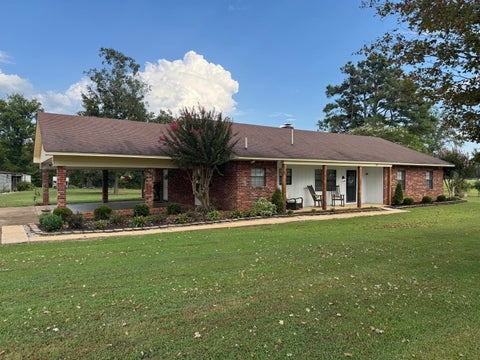 Photo of 209 Weeks St., Algoma, MS 38820 (MLS # 26-3460)