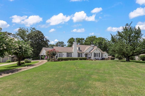 Photo of 905 W Commerce St., Aberdeen, MS 39730 (MLS # 26-2882)