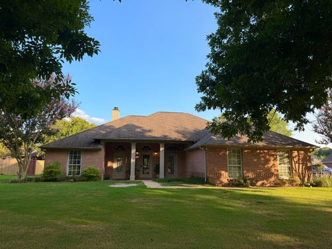 Photo of 5567 Lakefront Dr., Tupelo, MS 38801 (MLS # 25-4157)